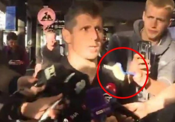 SVE ĆEMO IM VRATITI NA TERENU, OVO JE NASILJE! Turke pretresali tri sata, nećete vjerovati šta su Emreu gurnuli pod nos...