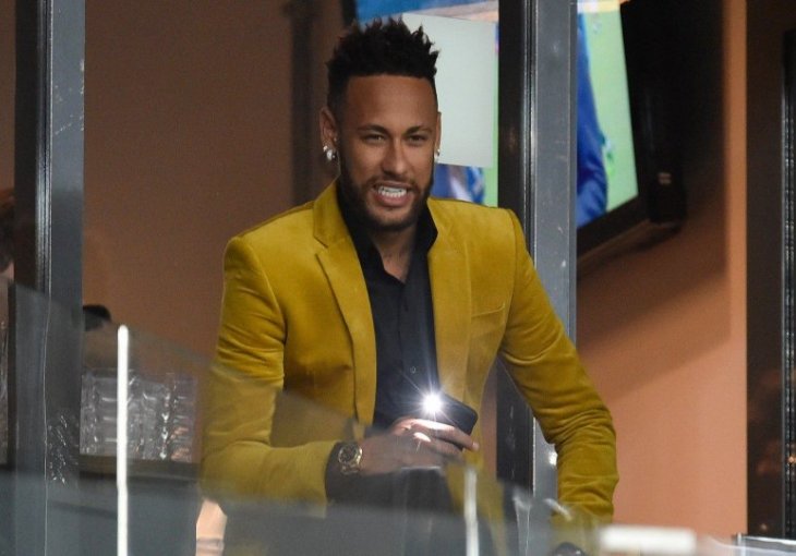 TREBA DA TRENIRA SA PSG-OM, ALI NEYMAR ŠTRAJKUJE: Snimili ga u akciji na pijesku (VIDEO)