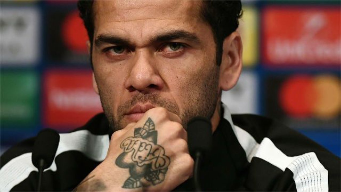 dani-alves-se-ispricao-1