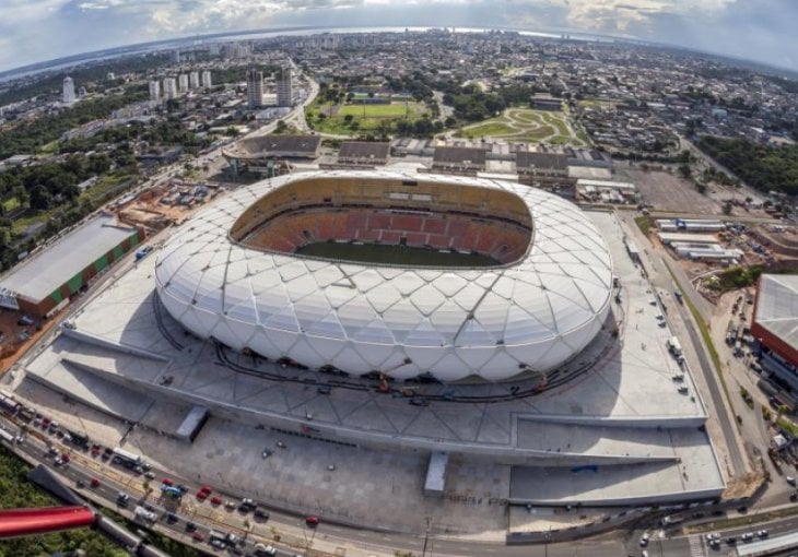 DŽABA VAM NOVCI, MOJI SINOVCI: Oni su potrošili 11 milijardi eura na izgradnju stadiona na koje niko ne dolazi