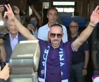 CIJELI GRAD JE U DELIRIJUMU Spektakularan doček za Riberyja
