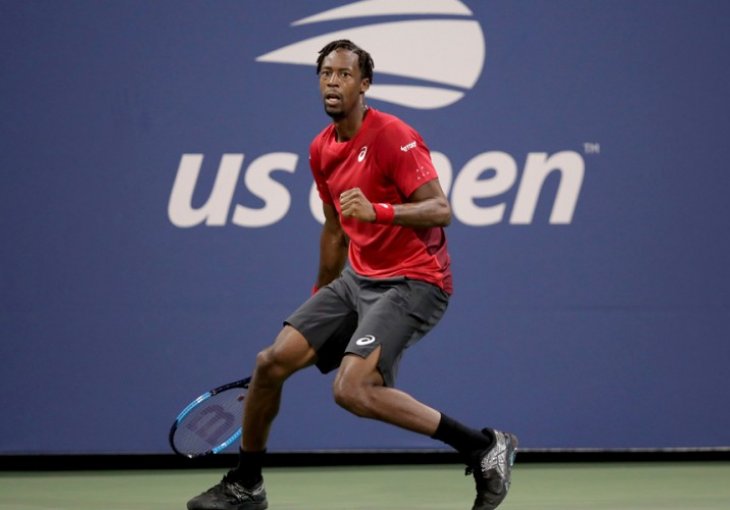 MONFILS ODUŠEVIO PUBLIKU NA US OPENU Francuz završnim udarcem bacio publiku u trans