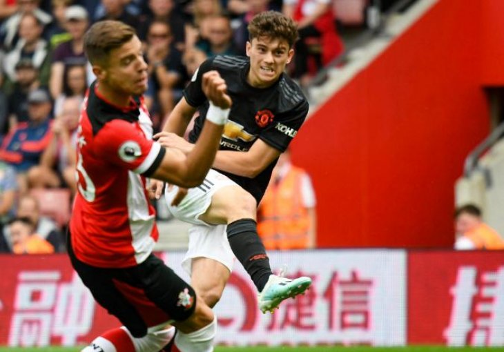 Man. United sa igračem više osvojio samo bod na St Mary'su