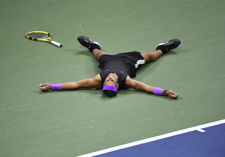NEVJEROVATNO FINALE RIJEŠENO NAKON SKORO 5 SATI BORBE Nadal stigao na korak od snova i Federera