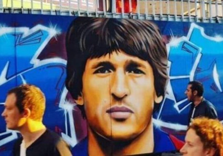 VELIK' LI SI SAFETE Pape dobio mural na Parku Prinčeva