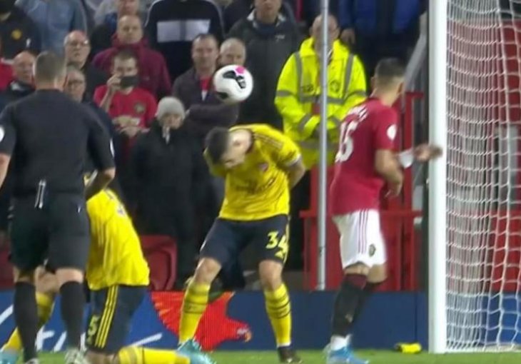 I OVO SE NAZIVA KAPITENOM?! Granit Xhaka razbjesnio navijače: Da nije uradio ovo, United ne bi zabio gol