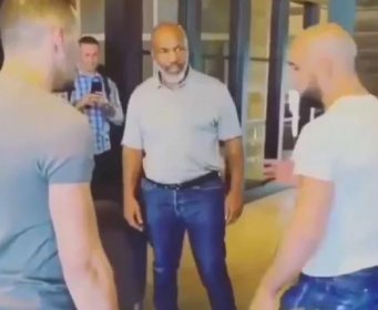 BRZ KAO MUNJA Snimak Mikea Tysona u 53. godini života obišao svijet: Skinuo jaknu pa...