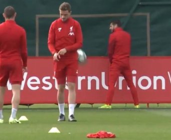 ZVIJEZDA LIVERPOOLA OBAVILA NUŽDU USRED TRENINGA PRED KAMERAMA: Zgrozio je sve tek kad su vidjeli čime pere ruke!
