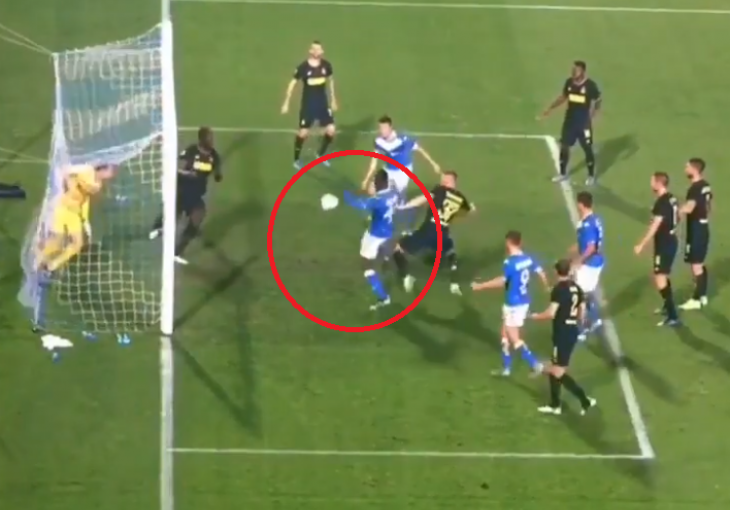 PROMAŠAJ KARIJERE Balotelli je promašio nemoguće! Svi su je već vidjeli u golu... (VIDEO)