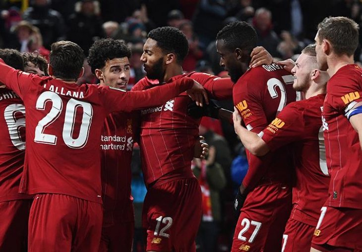 NIKAD VIĐENO Liverpool  u istom danu mora igrati dvaput: Na jednom meču starteri, na drugom rezerve?!