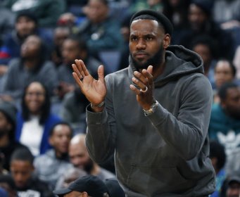 KRALJEV SIN BLISTAO, TATA PUCAO OD PONOSA: LeBronov nasljednik riješio meč, ARMIJA MEDIJA ispratila duel srenjoškolaca