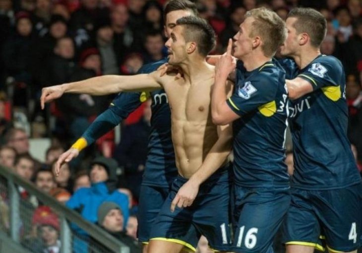 SRBIN ODBIO TRANSFER U MAN. UNITED Sa ocem je plakao cijelu noć, a onda ih je srušio na Old Traffordu