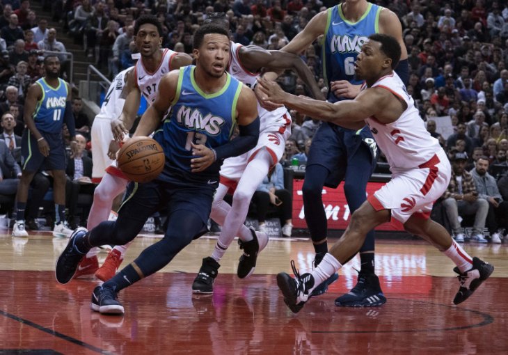 Dallas prokockao +30 uoči posljednje četvrtine, Jokić srušio oslabljene Lakerse 