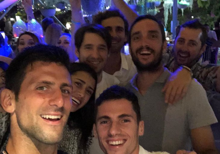 LUDA ŽURKA U BRIZBEJNU: NOVAK ĐOKOVIĆ čestitao svima Novu godinu! 