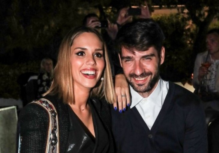 Popularna hrvatska pjevačica s legendarnim nogometašem dobila sina: Čestitke pristižu, a evo šta kaže ponosni otac