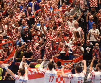 HRVATI BRUTALNO PONIZILI SRPSKE RUKOMETAŠE: Bili mirni kao bubice, a onda podivljali i zapjevali OVO (VIDEO)