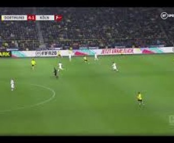 MA, OVO NIJE MOGUĆE, KAKAV VELEMAJSTOR: Pogledajte gol godine u BundesligI!Ovo ni Messi ni Ronaldo nisu radili u najboljim danima
