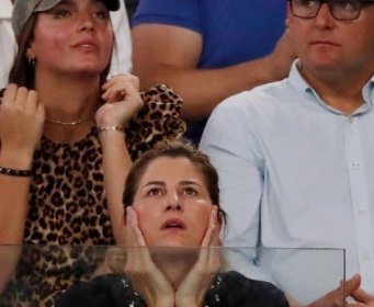 MIRKINA REAKCIJA DOK NOLE KIDA FEDERERA JE APSOLUTNI HIT: Roger nije smio pogledati ka loži u kojoj mu sjedi supruga!