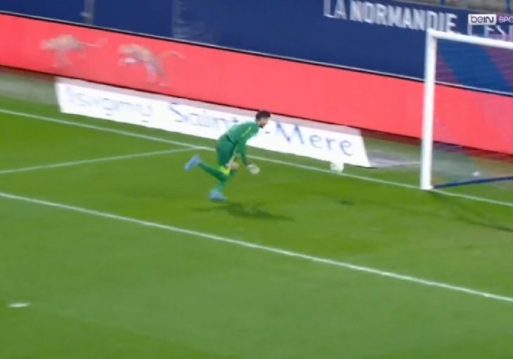 POGLEDAJTE NAJGLUPLJI AUTOGOL SVIH VREMENA: Garantujemo da ćete plakati od smijeha
