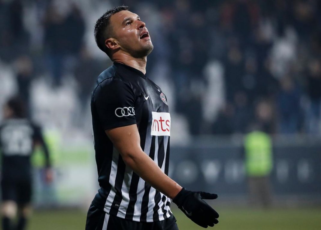 2139355-cukarickipartizan-97-ff