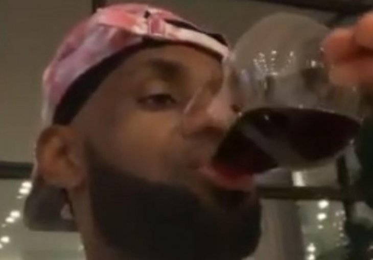 LEBRON IZAZVAO POMUTNJU NA DRUŠTVENIM MREŽAMA Ponajbolji igrač današnjice ne zna šta će od dosade, reakcije na objavu doslovno pljušte