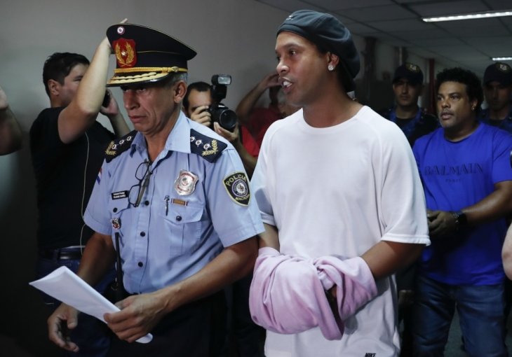 Slavni fudbaler u posjeti Ronaldinhu u zatvoru: Namjestili su mu, nevin je