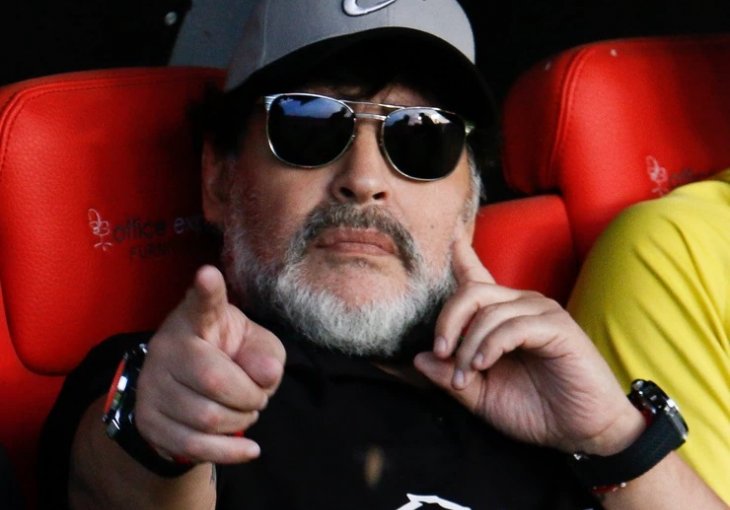 Bomba stoljeća! Maradona preuzima klupu jedne od najjačih reprezentacija Evrope!