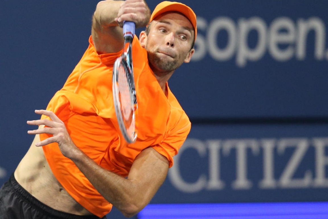 72043-karlovic-ap-jerry-lai-ls