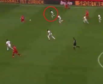 BOLTE, GLEDAŠ LI OVO? Nevjerojatna brzina bundesligaškog dragulja očarala sve: Kako je ovo stigao? Sprint u rangu Mbappea