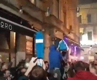 PRVAK JE PROGLAŠEN, A NA ULICAMA JE LUDNICA Ono što su navijači Sarajeva uradili večeras rivalima obilazi planetu, nikad im ovo neće oprostiti