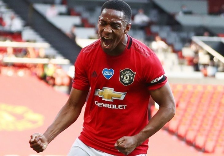 Martial prvim hat-trickom Uniteda u post-Fergusonovoj eri približio Vragove Ligi prvaka, Villa uzela bitan bod