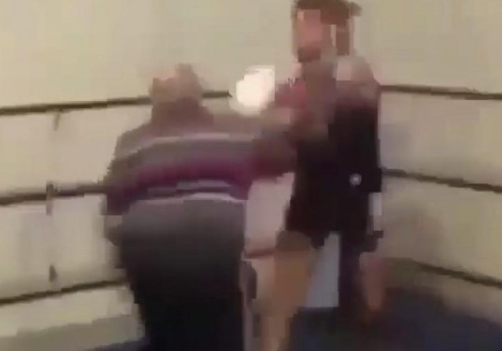 NE KAŽE SE ZA DŽABE DA JE KLASA VJEČNA Slavni italijanski bokser (70) ušao u ring protiv momka, a ova scena se PREPRIČAVA