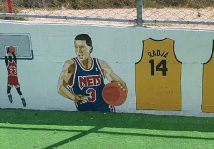 Dražen u društvu Kukoča i Rađe: Dobio je mural u Splitu