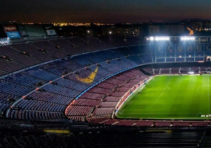 Legendarni napadač Barcelone favorit za novog trenera