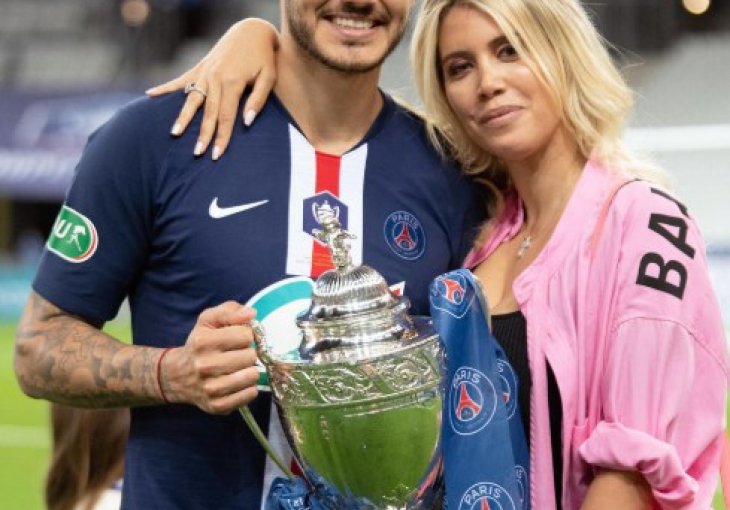 KAKVA VRELA ČESTITKA, CIJELI STADIO PILJIO U VANDU I MAURA POSLIJE DODJELE PEHARA:  Zanijeli se, kao da nikoga nema u blizini!