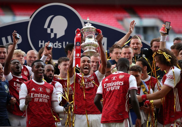 KAKVA OSVETA TOPNIKA Arsenal osvajanjem FA Cupa u očaj bacio mrskog rivala Tottenham i Wolverhampton