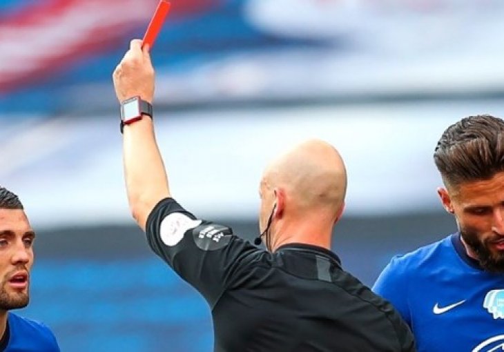 Nova pravila u fudbalu: Namjerno kašljanje u smjeru protivnika ili sudije kažnjavat će se crvenim kartonom
