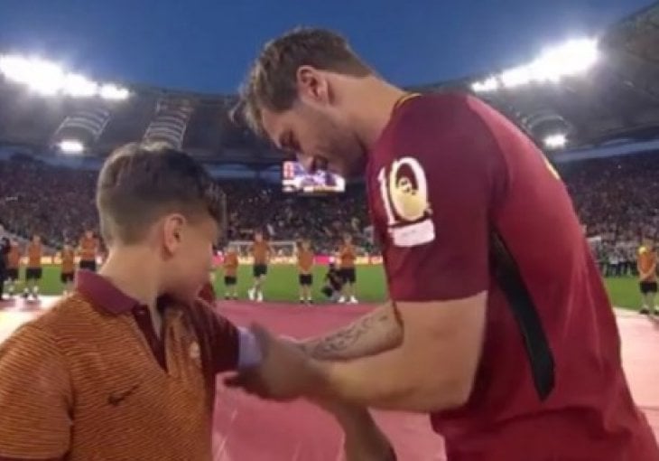 TOTTI MU JE UPLAKAN PREDAO KAPETANSKU TRAKU, SVI SU PLAKALI TAJ DAN: Tri godine kasnije desilo se ČUDO