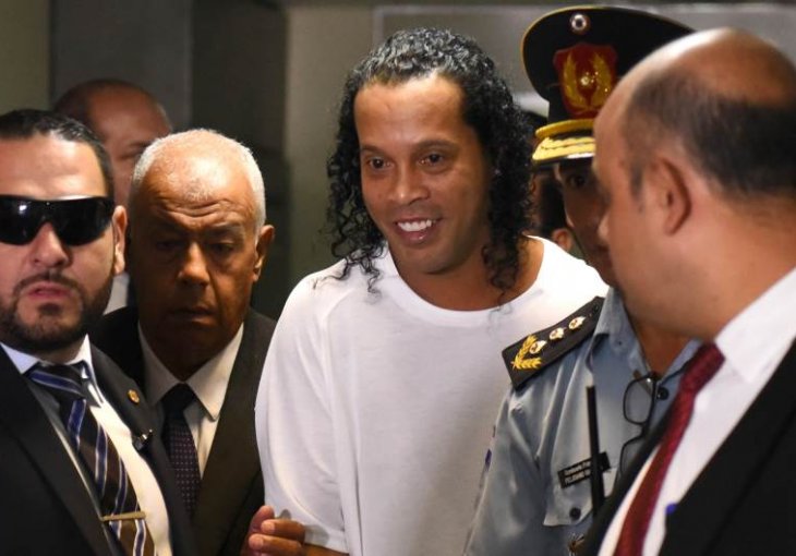 Ronaldinho konačno pušten na slobodu