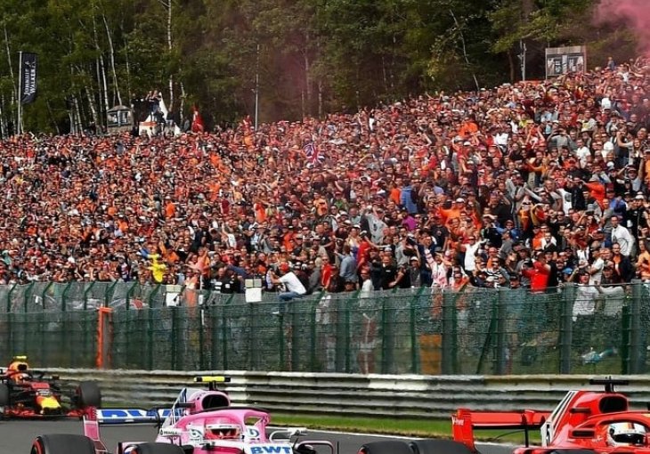 U Toskani Formula 1 vozi uz pratnju publike 