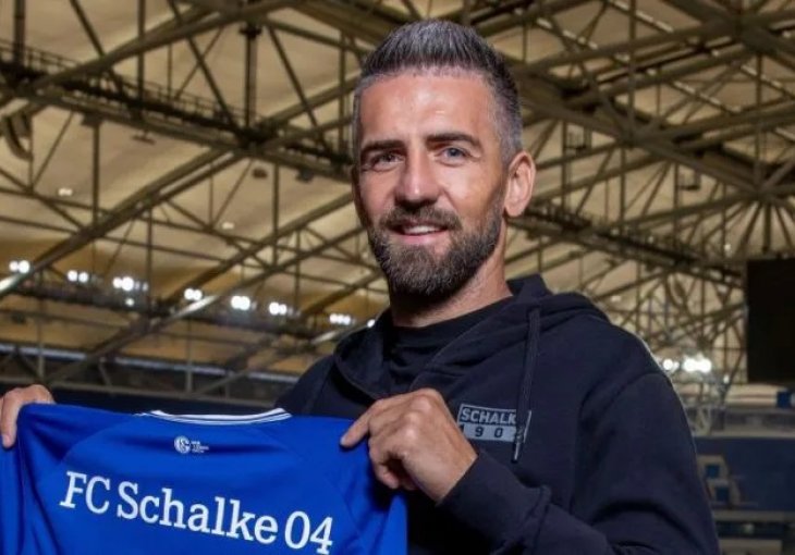 Vedad Ibišević odabrao broj koji će nositi u Schalkeu