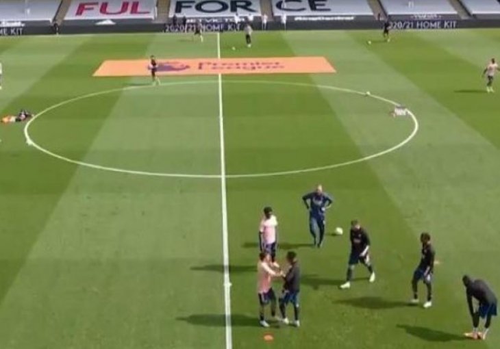 Fudbaleri Arsenala se sukobili na zagrijavanju, reakcija Seada Kolašinca spriječila veću tuču