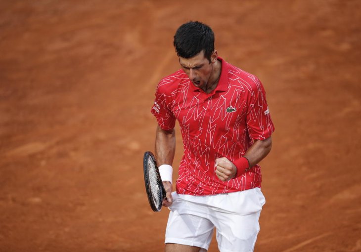 ĐOKOVIĆ POKORIO RIM I ISPISAO HISTORIJU: Novak razbio Švarcmana i prestigao Nadala (VIDEO)