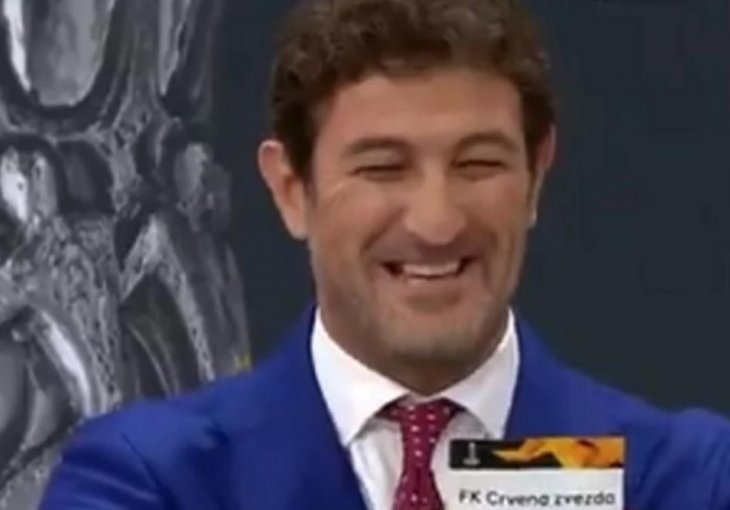 SKORO SE UGRIZAO ZA JEZIK, IZVUKAO ZVEZDU - a evo kako je izgovorio IME KLUBA: Plače od smijeha! (VIDEO)