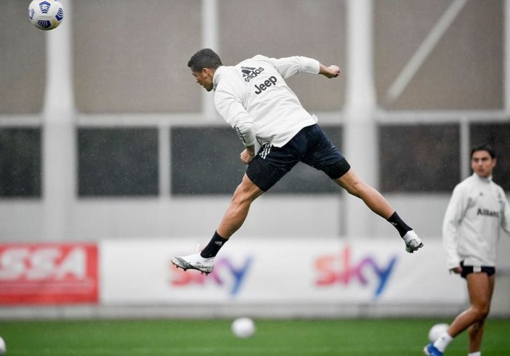 Nakon odgođenog meča Juventus Napoli, Ronaldo poludio u svlačionici, napustio hotel na svoju odgovornost, evo zbog čega..