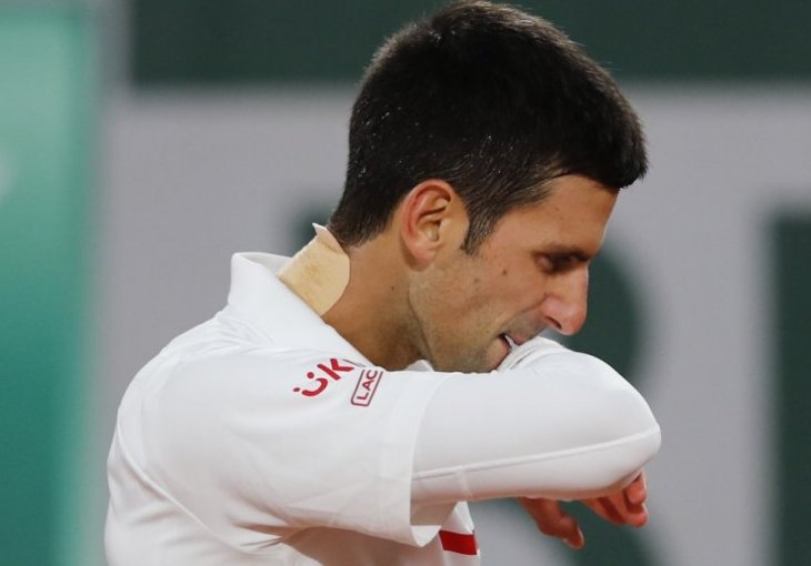 NOLE ZABRINUO NAVIJAČE Na treningu uoči meča sa Nadalom sav izlijepljen (FOTO)