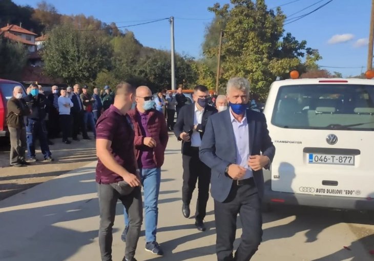 Delegacija NS BiH stigla na dženazu Sakibu Malkočeviću