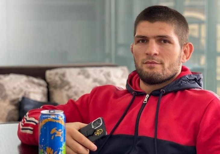 Khabib po odlasku u penziju kupio novi automobil: Ovo se zove bijesna mašina