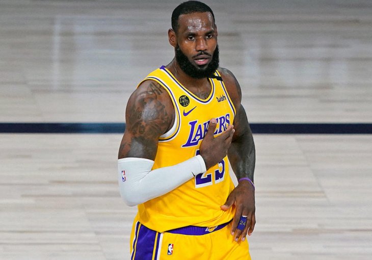 LeBron se trijumfom vratio na parket, čeka nas drama Lakersa i Portlanda u posljednjem kolu
