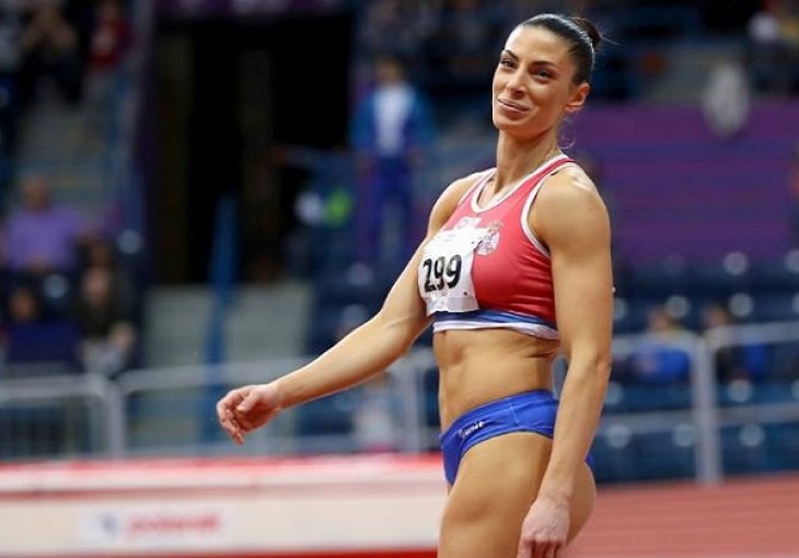 PO PRVI PUT NAKON SKANDALA! Ivana Španović je ovako odgovorila na pojavljivanje snimka na sajtu za odrasle! (FOTO)